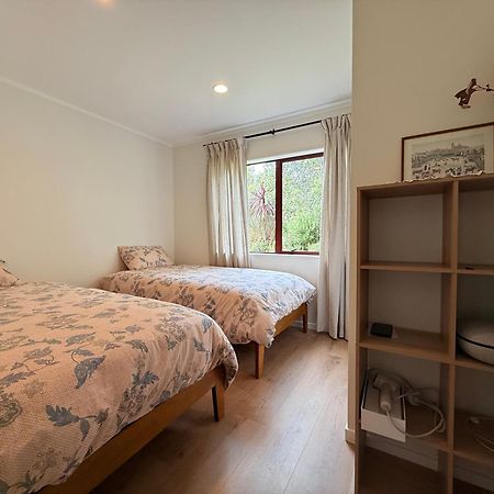 A Cabin With A Big View, Comfort And Tranquility, Close To Vines Martinborough Luaran gambar