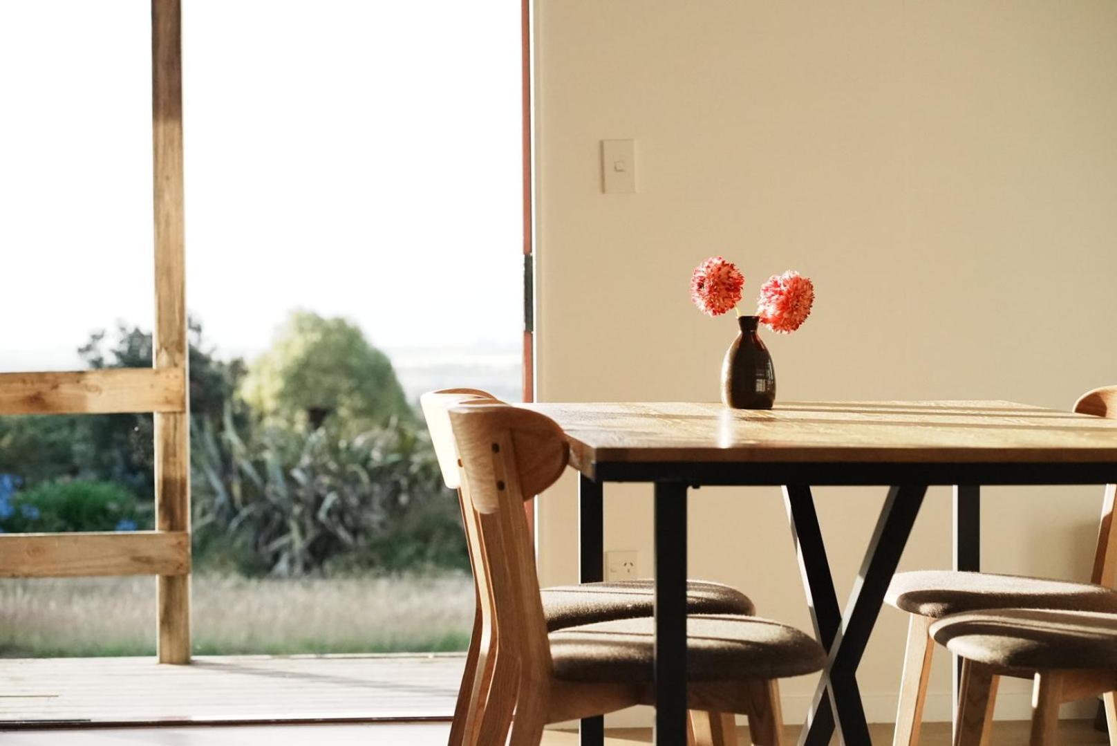 A Cabin With A Big View, Comfort And Tranquility, Close To Vines Martinborough Luaran gambar