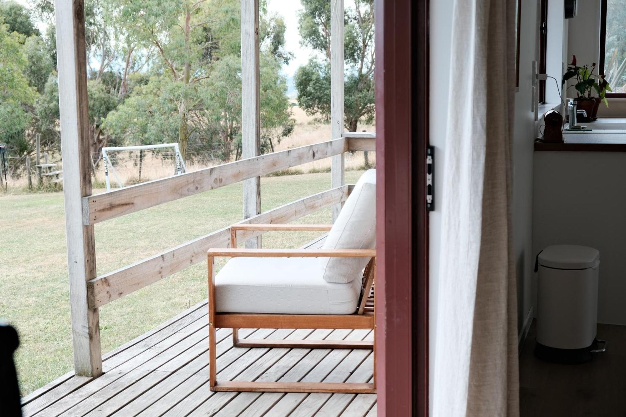 A Cabin With A Big View, Comfort And Tranquility, Close To Vines Martinborough Luaran gambar